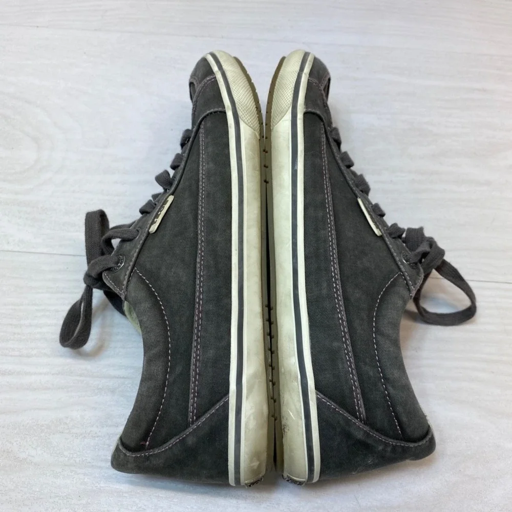 Taos Womens 10 Moc Star Sneaker Casual Low Top Grey Canvas Lace Up MST-13482A